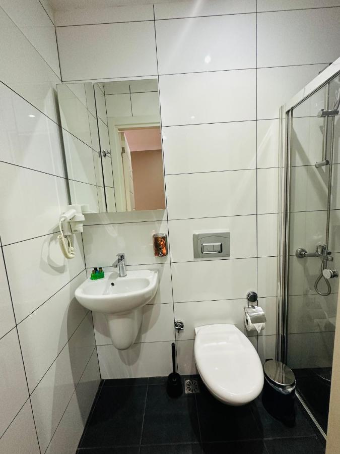 Aram Kerasi Rooms Istanbul Exterior photo