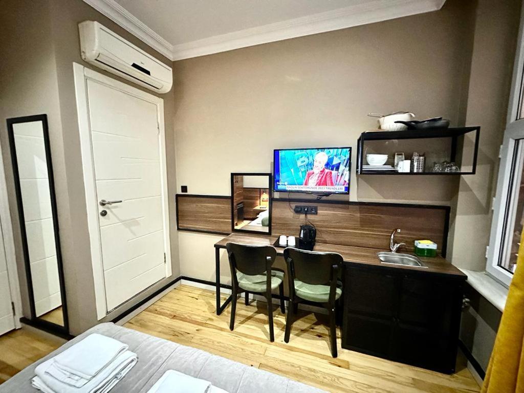 Aram Kerasi Rooms Istanbul Exterior photo